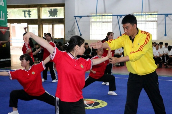 嵩山少林小龙武校.jpg