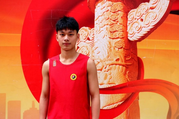 嵩山少林小龙武校.jpg 嵩山少林小龙武校.jpg