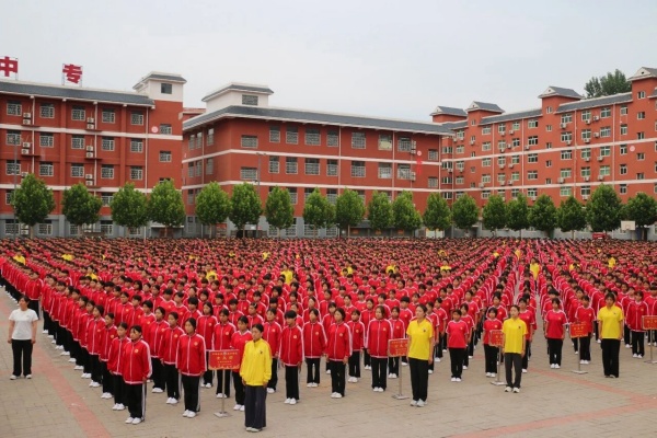 嵩山少林小龙武术学校 (3).jpg